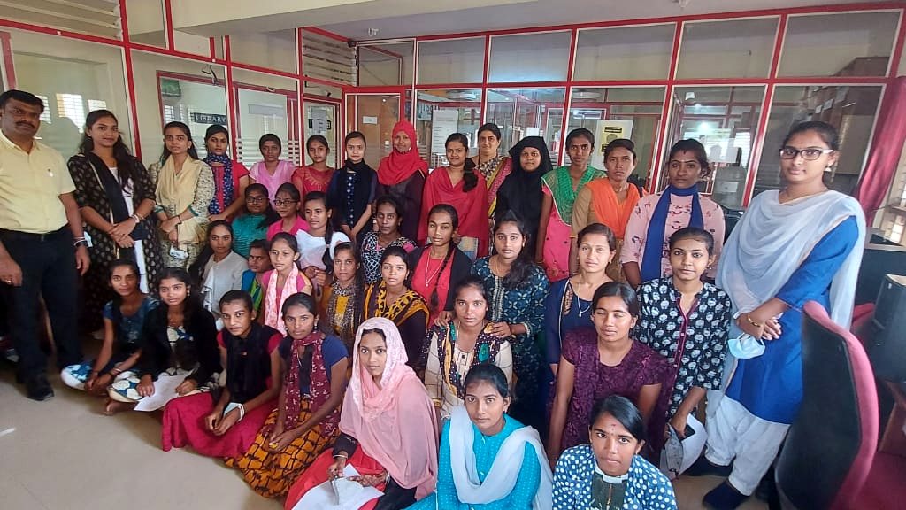 iSoftech students group